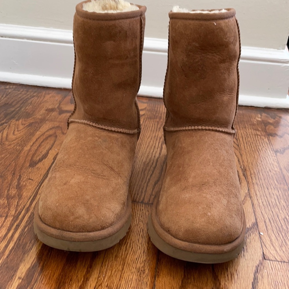 Women's UGG size 8
